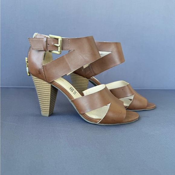Liz Claiborne heels - Picture 5 of 5